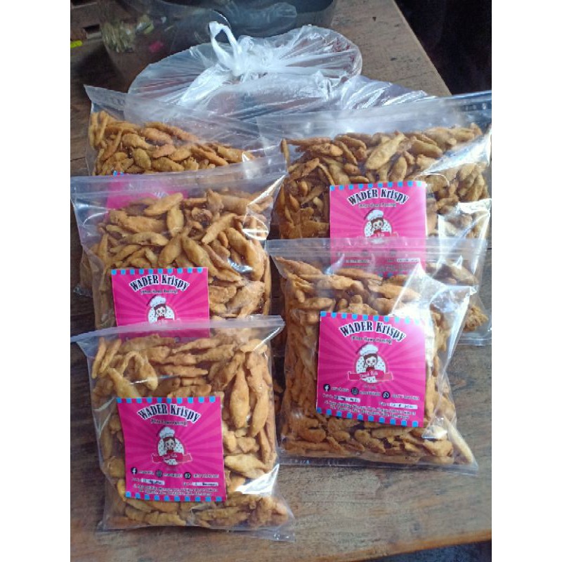 

WADER KRISPY ENAK GURIH RENYAH 1/2 KG