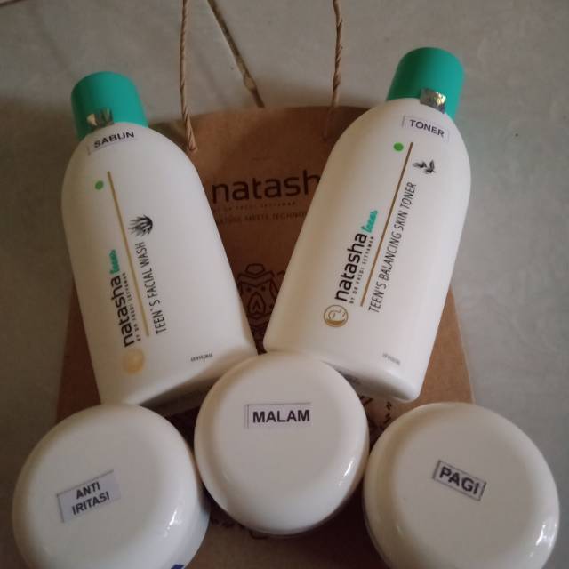 Natasha  skincare paket acne tanpa tirai