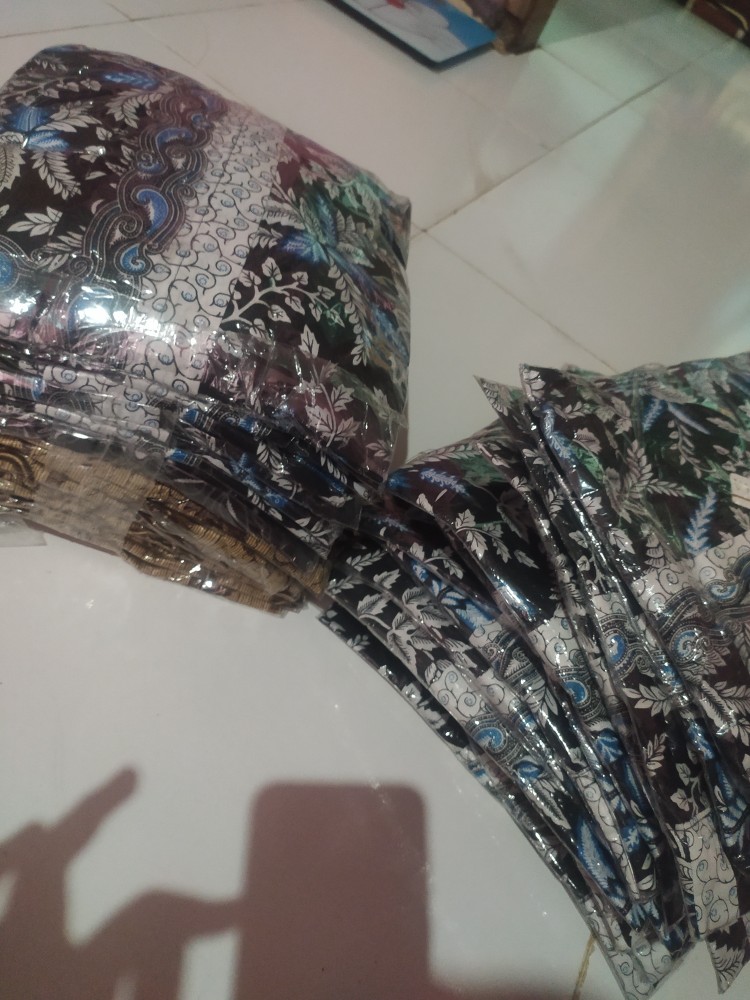 Kemeja Batik Pria Motif Seno Biru