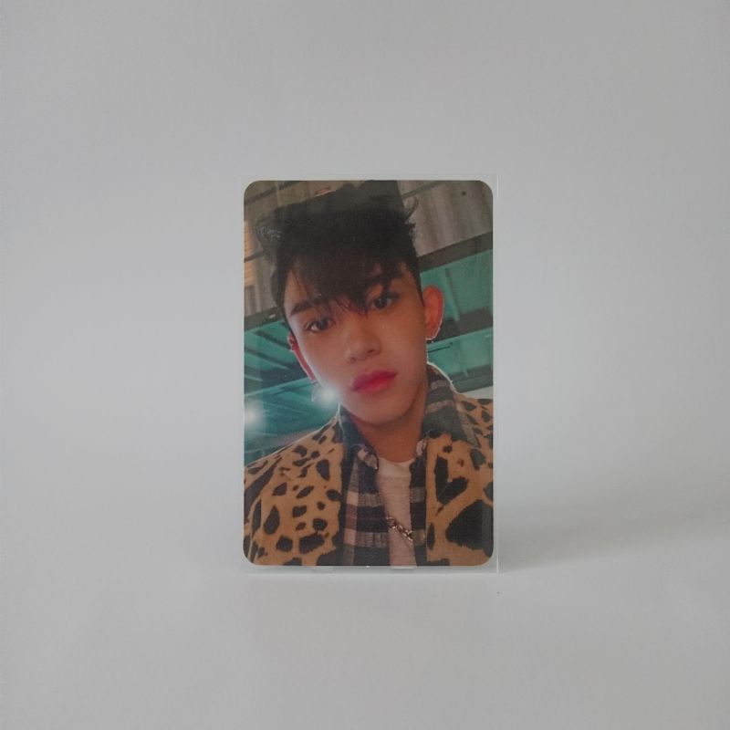 [OFFICIAL] NCT 's Lucas Kickback Hittchiker Photocard