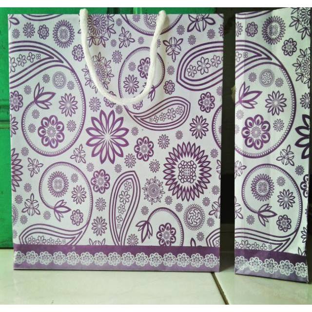 

Papper bag White Kraft 22cm x 7cm x 27cm