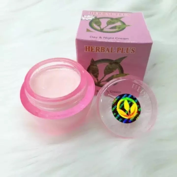 Herbal Plus Lightening Cream Daily Use 15 gr Rumah Cantik 354 Krim Pelembab Mencerahkan Kulit Wajah Siang &amp; Malam