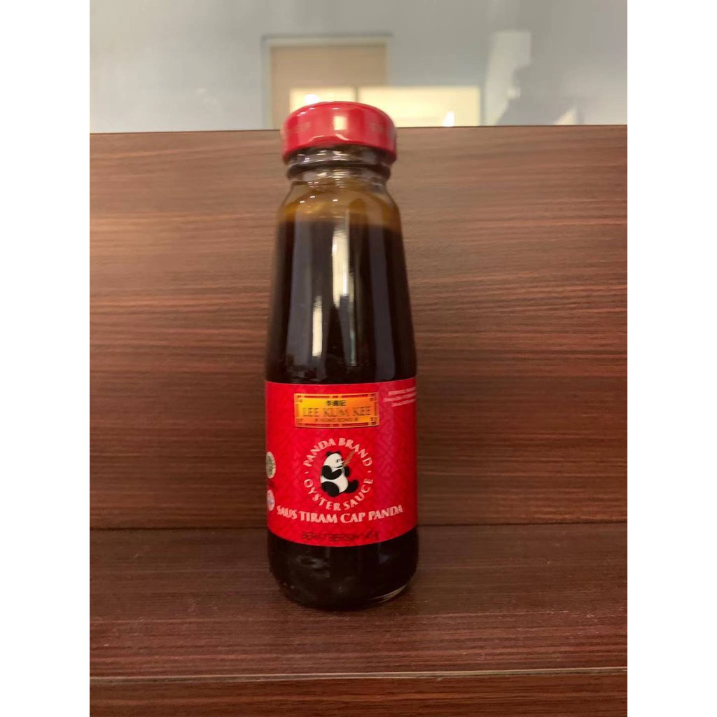 

Lee Kum Kee Oyster Sauce Panda/ Saus Tiram Lee Kum Kee/ Saus Tiram Panda/ 145g