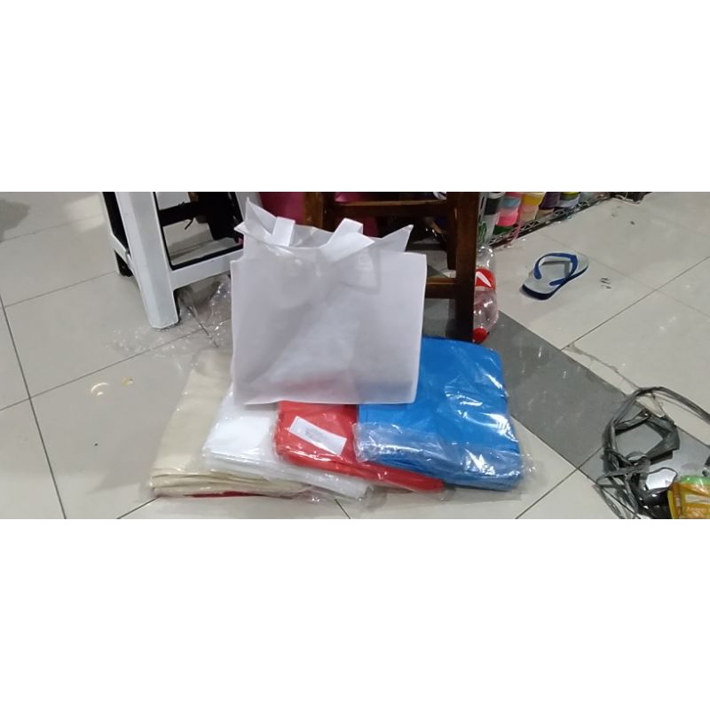 

tas kain spunbond kotak bentot atau buat kotak 25 isi 12 pcs terlaris dan termurah