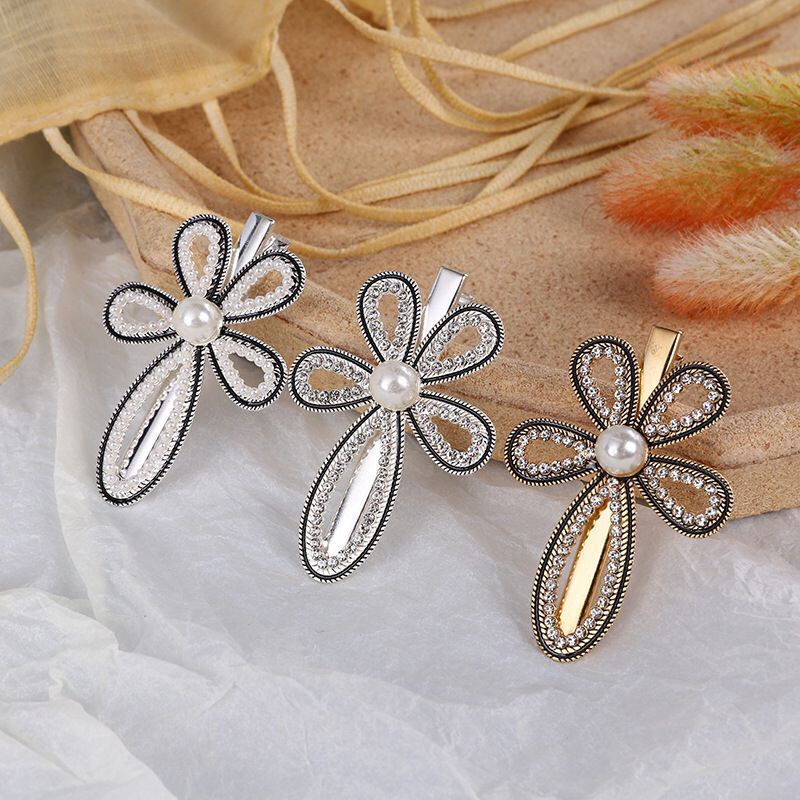 Jepit Rambut Bentuk Pita Aksen Mutiara Gaya Korea Untuk Perempuan
