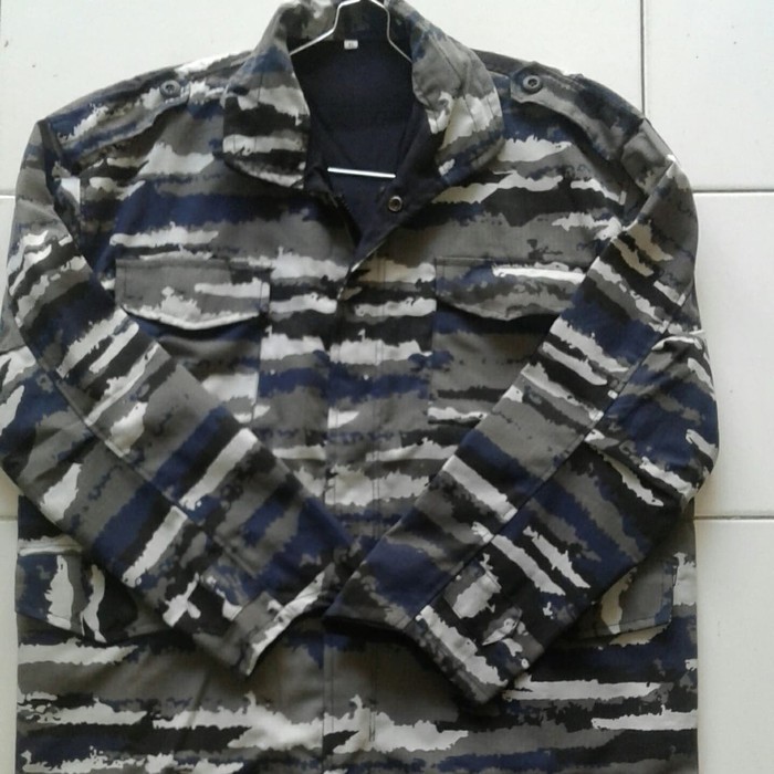 SKD          jaket bolak balik army