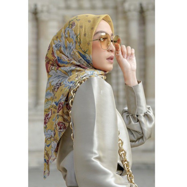 The Royale Series Buttonscarves - Yellow