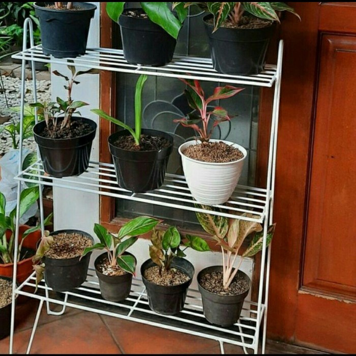 Rak Besi Pot Bunga 3 Susun Tanaman Hias Planter Minimalis - Hitam . - Hitam