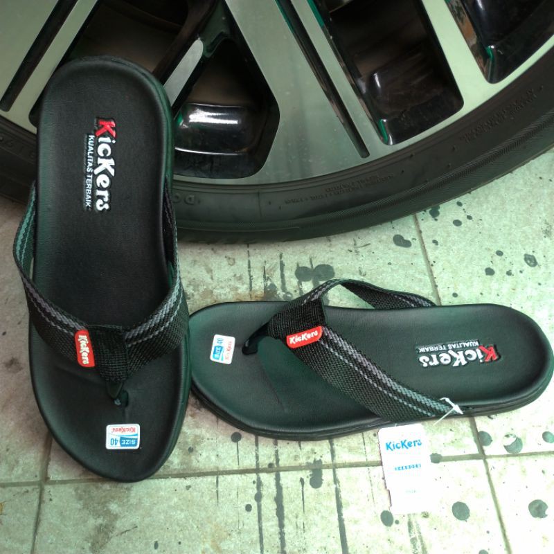 Sandal jepit santai pria Kickers hitam