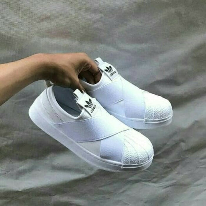 Terbaru       SEPATU WANITA ADIDAS SUPERSTAR SLIP ON CASUAL WOMEN