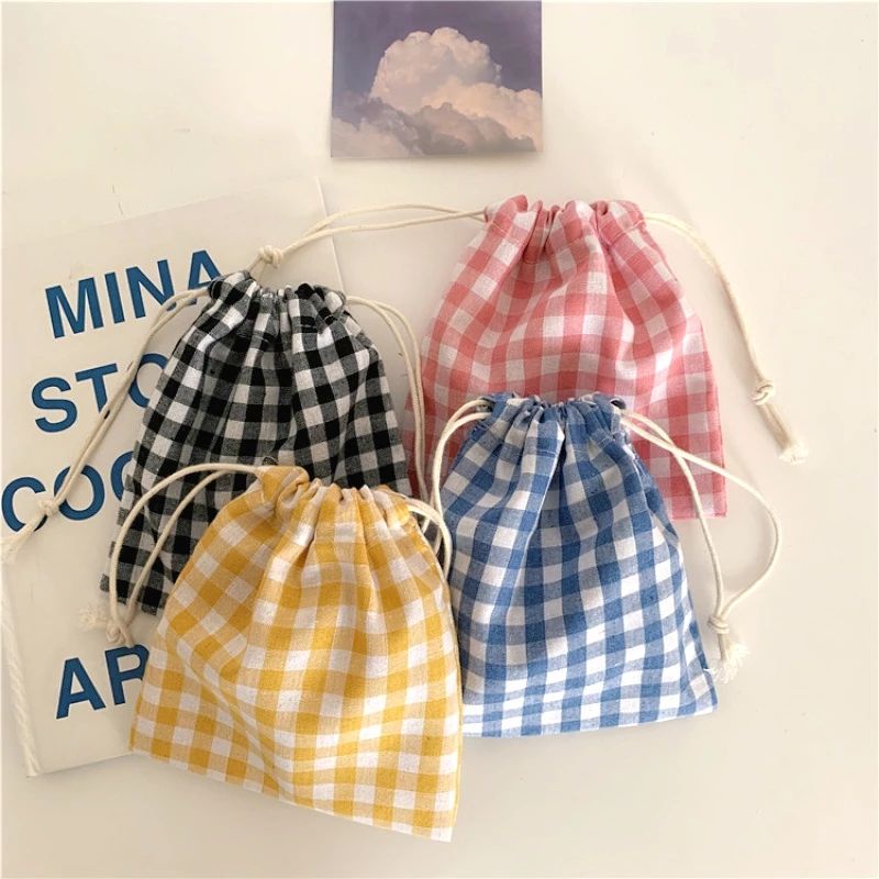 Pouch serut kotak ala korea / pouch gingham / aesthetic drawstring pouch ukuran kecil