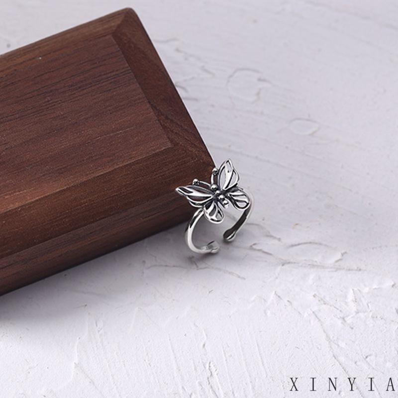 Cincin Desain Kupu-Kupu Hollow Out Gaya Vintage Untuk Sahabat