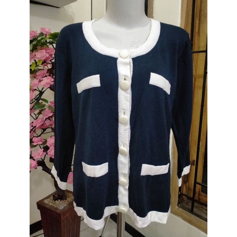 Cardigan Motif Kantung Brand 22 Octobre