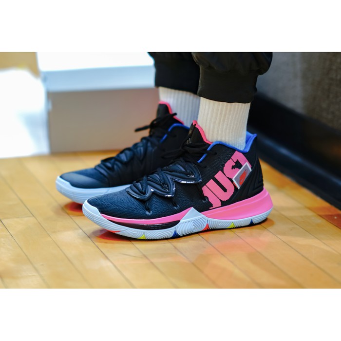 on shoes arch support