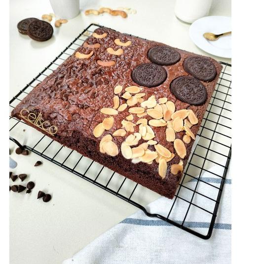 

BISA ✨COD✨ brownies fudge 4 toping 20x20 grosir