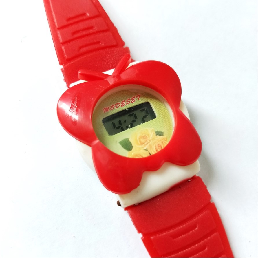 Jam Tangan Anak Cewek Digital Bentuk Kupu-Kupu Warna Merah Free Baterai ES358