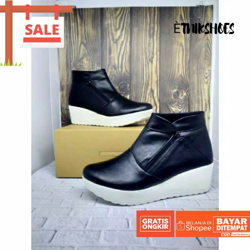 Sepatu Boots Wedges Wanita Sakuragi Etnikshoes