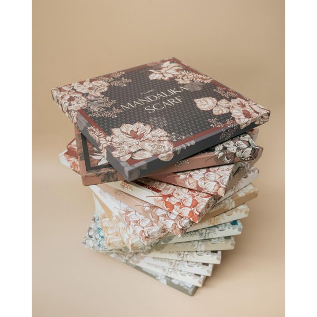 mandalika scarf by wearing klamby
