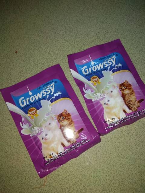 Susu Kucing Growssy Kitten dan Indukan Kucing