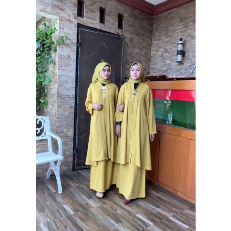 BAJU KURUNG JUMBO // BAJU KURUNG MELAYU // BAJU KURUNG MALAYSIA //  BAHAN KATUN YORIS // SERAGAMAN KELUARGA // BAJU PESTA // BAJU WISUDA // KEBAYA MODERN // By Mirajaya Kebaya