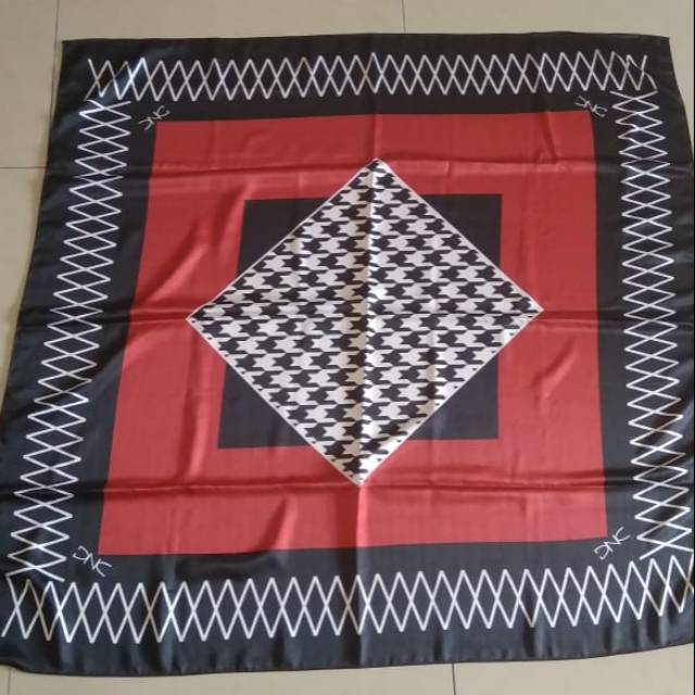 Preloved Dnc bukan deenay like new