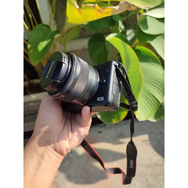 Kamera mirolles eos m10-1