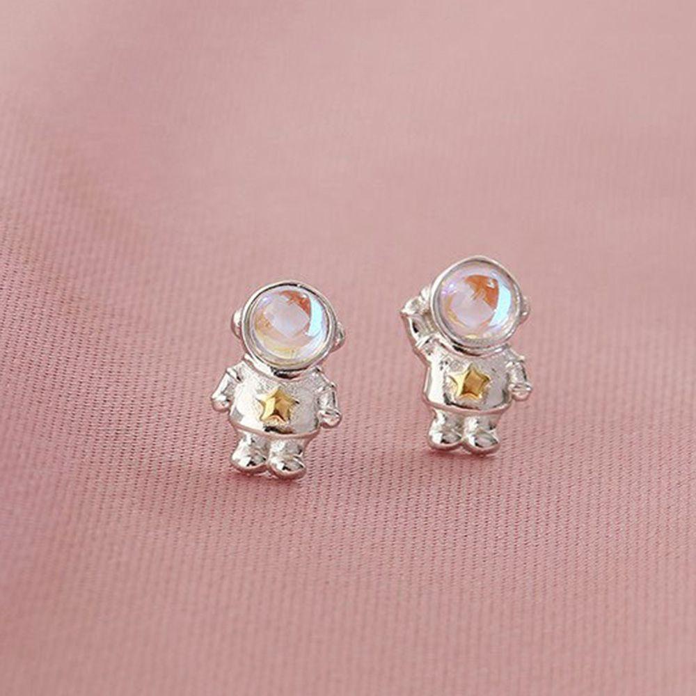 NEEDWAY Anting Korea Aurora Fashion Spaceman Kecil Perempuan Hadiah Perhiasan Anting Astronot Kristal