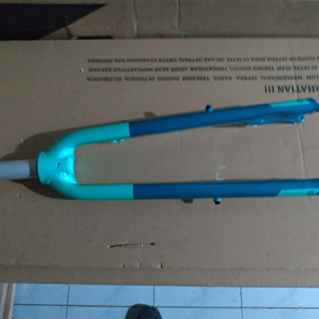 Fork 700C Rigid Cakram Alloy polygon