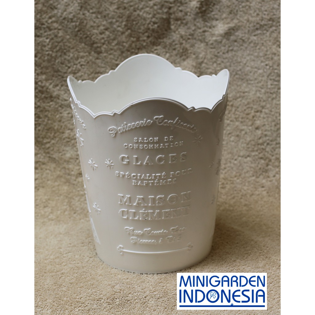 Vas / keranjang / pot bunga hias plastik artificial dia 15 x 17 cm pot / tempat parcel / kado MGI