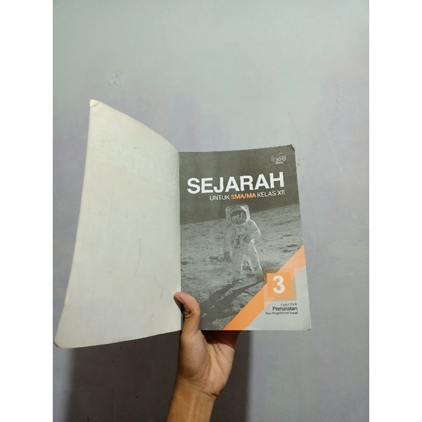 

Buku Sejarah Perminatan Kelas XII/12 IPS TERMURAH #bukumurah#bukusejarahperminatankelas12