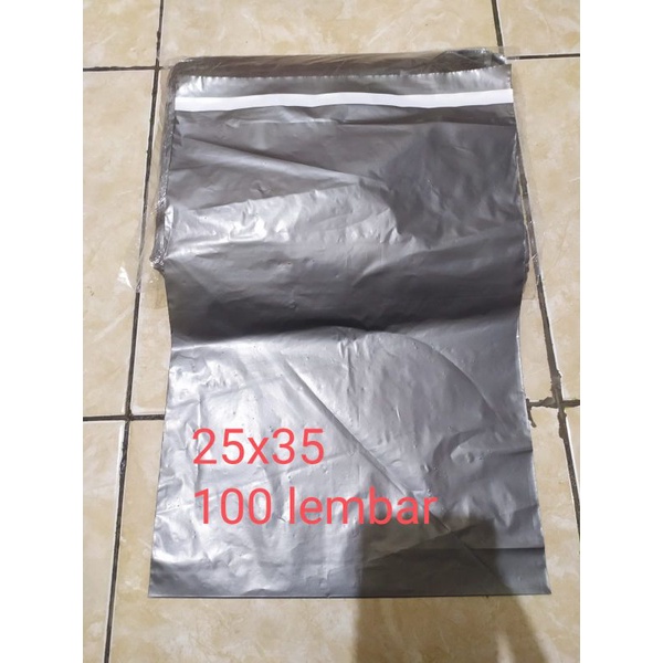 polymailer warna silver dan hitam 25x35 isi 100 /plastik packing polymailer murah