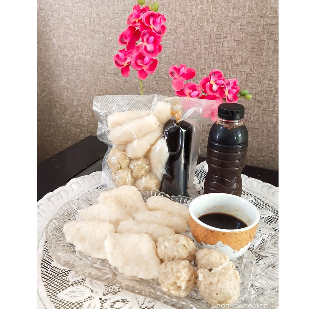 

Pempek Ikan Tenggiri