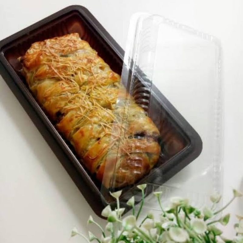 

Strudel pisang coklat keju dadakan fresh dari oven