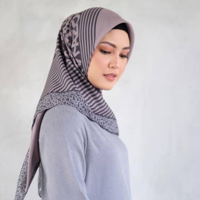OBRAL TERLARIS BRIEF ABU / KERUDUNG SEGI EMPAT / JILBAB INSTAN / HIJAB TERBARU TERMURAH KEKINIAN / S