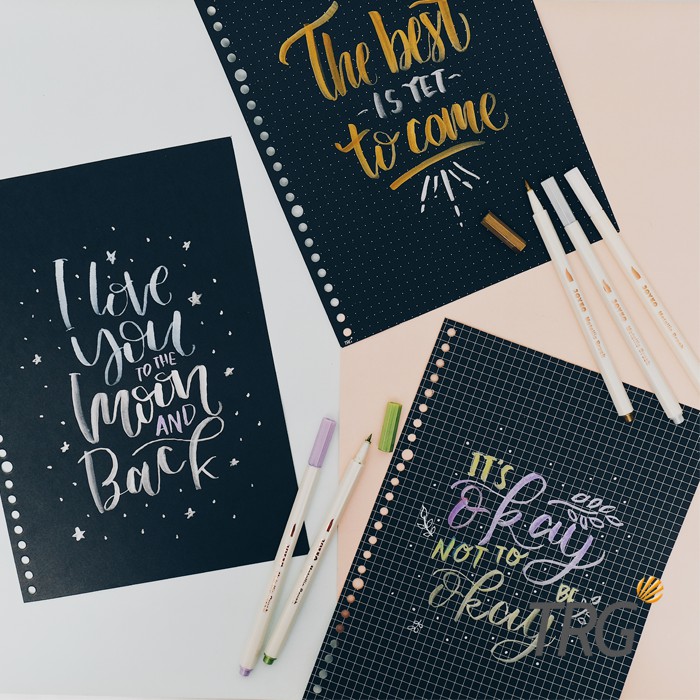 

TRG - Isi Loose Leaf Hitam B5 TRG - Refill Binder Black Paper Dotted Grid Plain B5 TRG