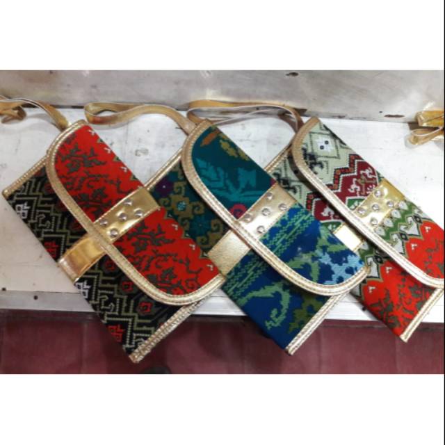 Dompet prada khas bali