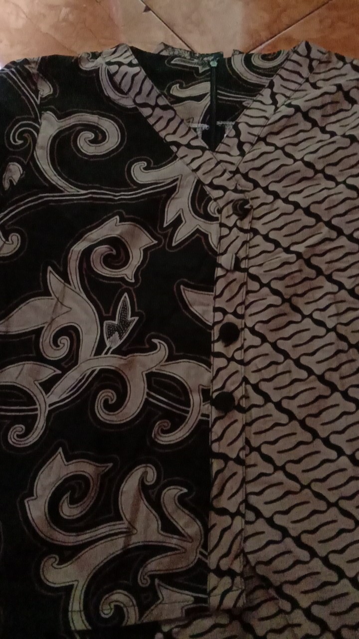 Atasan Batik Wanita Blouse Motif Kangkung Kombinasi Motif Parang Warna Coklat Muda Terlaris 2021