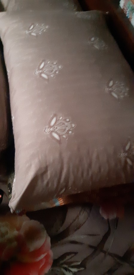 Bantal / Guling Hotel Merk Diffa Motif Hitam