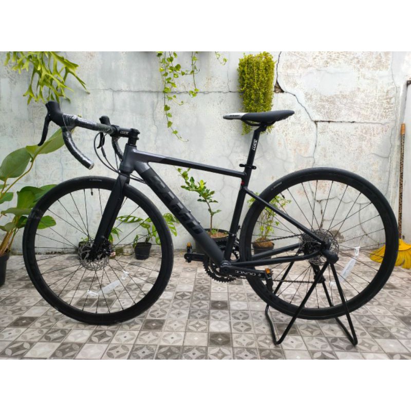 Preloved Sepeda Roadbike Camp Radon X2020