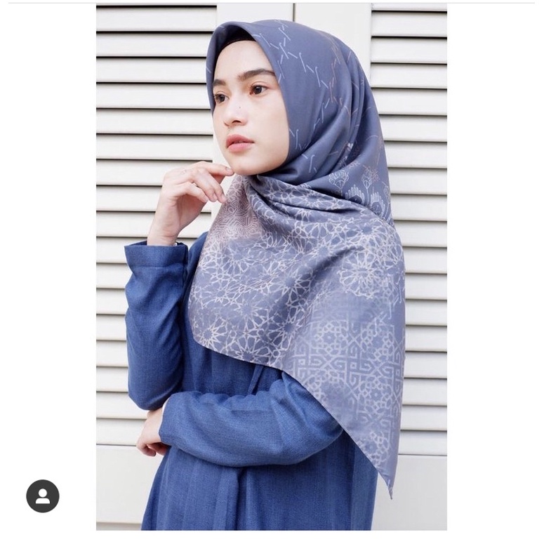ria miranda x jovian scarf