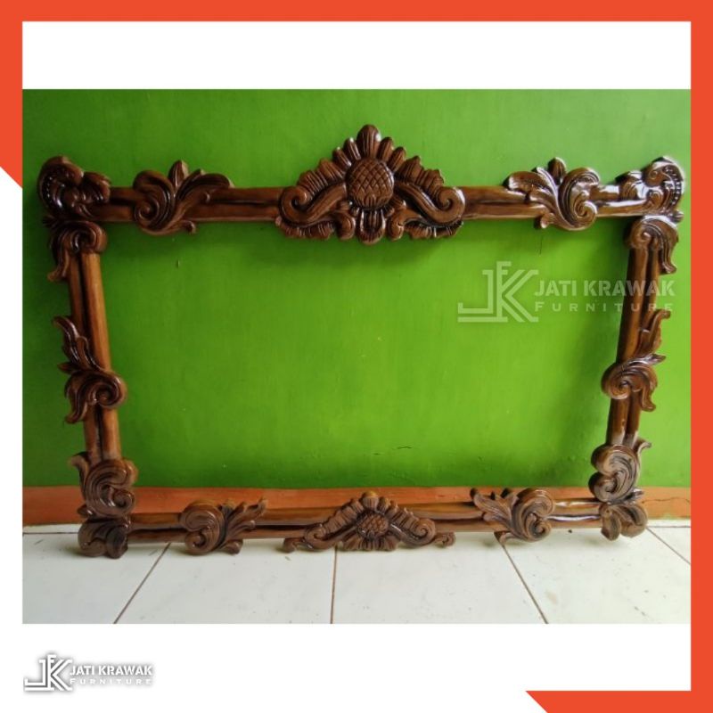 Figura cermin dinding ukiran gunungan. Cermin dinding motif ukiran gunungan kayu jati.
