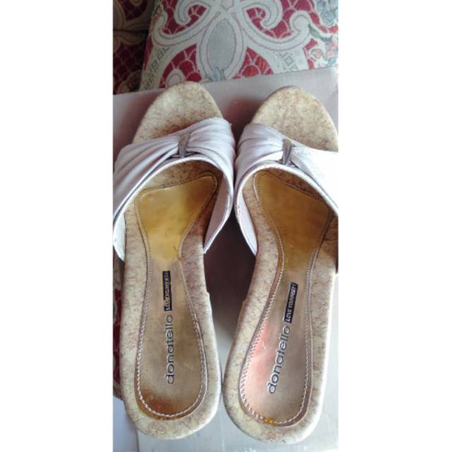 Preloved sandal donatello