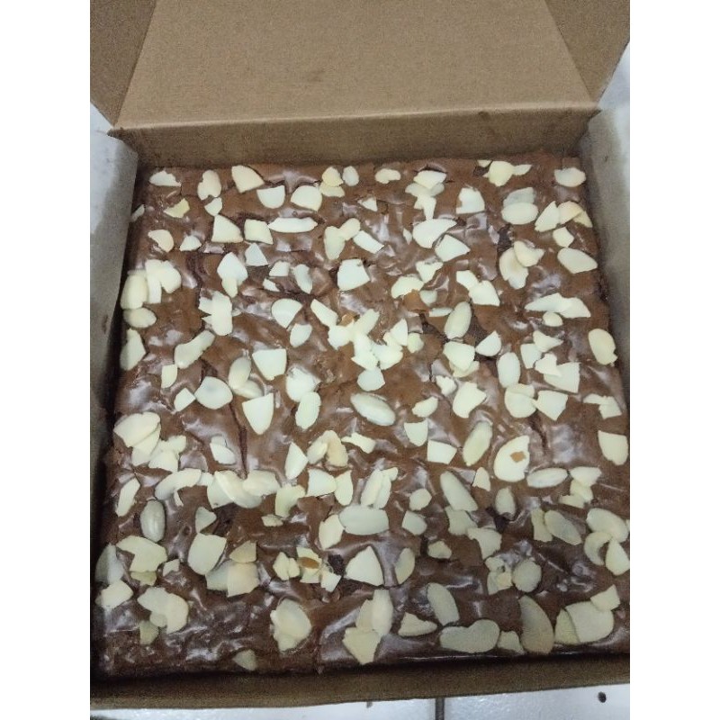 

Fudgy Brownies Milk Coklat uk 20x20