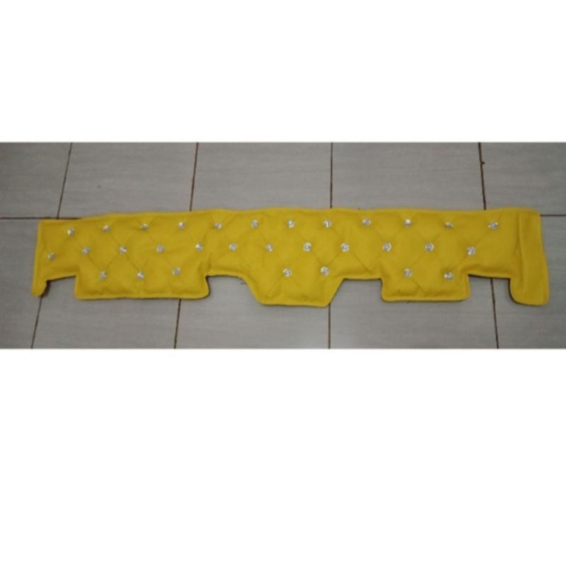 Taplak dasbor alas dashboard mobil truk canter model sofa kancing kristal