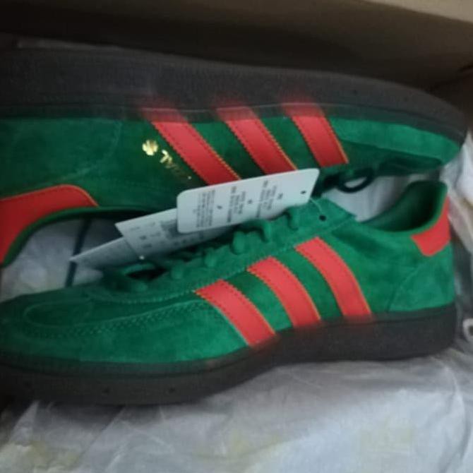 harga adidas spezial