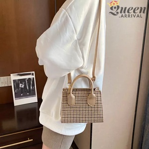 Tas Slempang Wanita SILVIA Sling Hand Bag Bassic Wanita Murah Berkualitas Sintetis Warna Kolaborasi Tali Bisa Diatur Adjustable