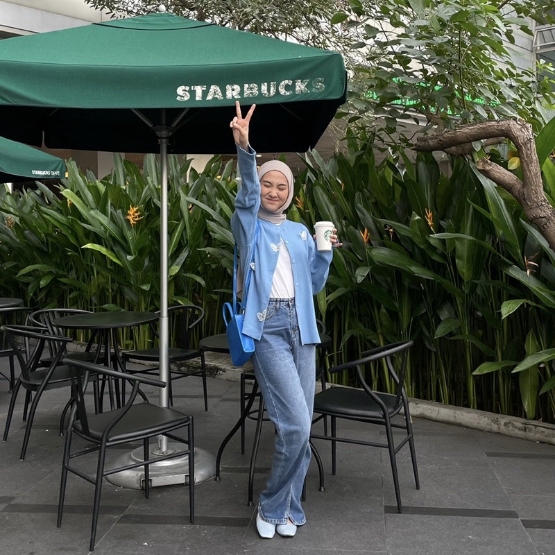 Basic Blouse Impossa- Nyaman dan Stylish dengan Bordir Kupu-kupu 3D