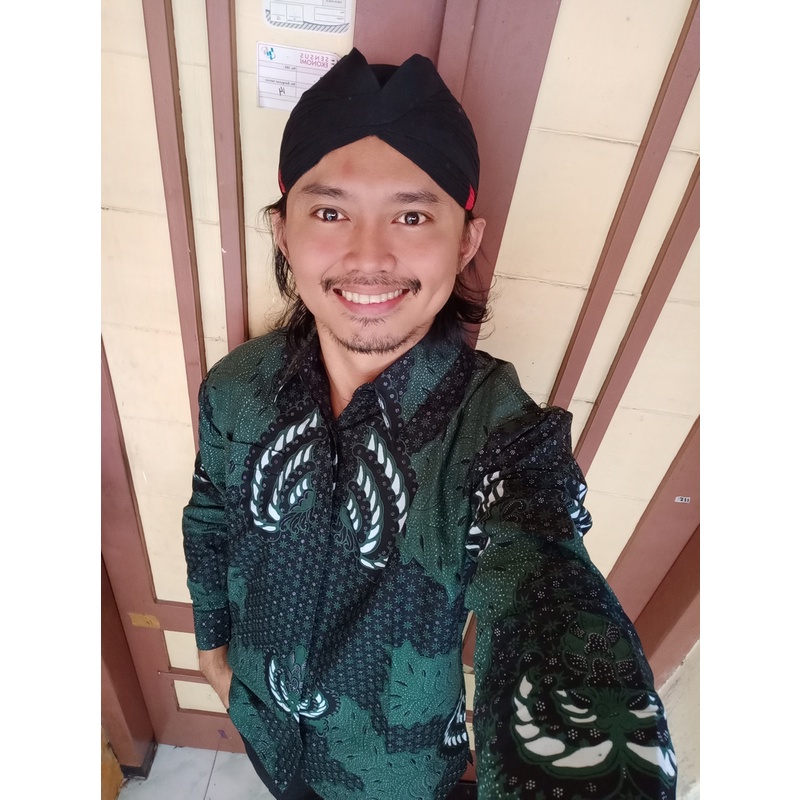 KAPAL KANDAS HIJAU KEMEJA BAJU BATIK SOLO PRIA LENGAN PANJANG FULL FURING ATASAN PREMIUM MODERN KATUN HALUS GITARJA GURDO IJO SUKET SEGORO JAYANEGARA PERWIRA MAHESA ARIESWARA RAJASWA PRASTOWO PROBOSETO BABON ANGKREM PEKSI NAVY SELING CENDRAWASIH KUNING