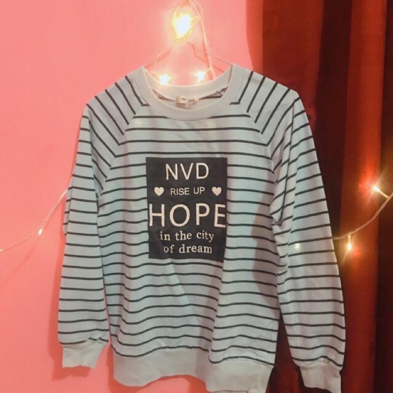 PRELOVED SWEATER NEVADA