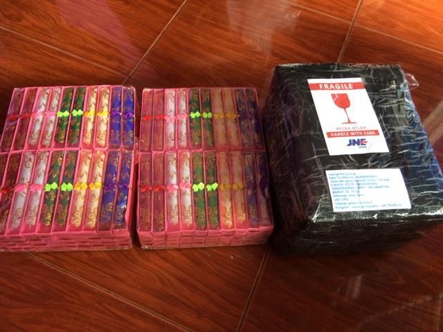 Souvenir Tatakan Gelas Kemasan Box Mika